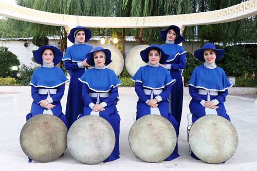 دف نوازی همراه با ساز نی